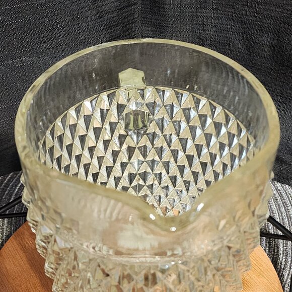 Elegant Diamond Pattern Glass Pitcher - Picture 3 of 7